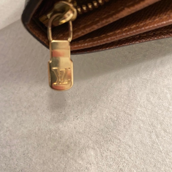 ❌Sold❌ LV wallet. Porte Monnaie Trésor - Picture 7 of 16